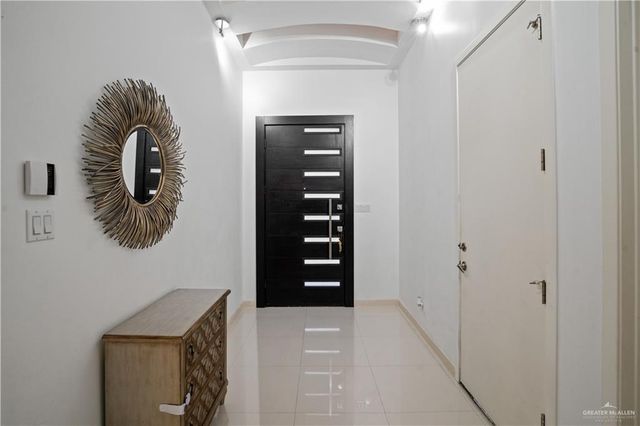 206 N Mockingbird Avenue, Mission, TX 78572