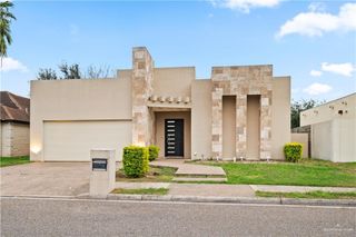 206 N Mockingbird Avenue, Mission, TX 78572