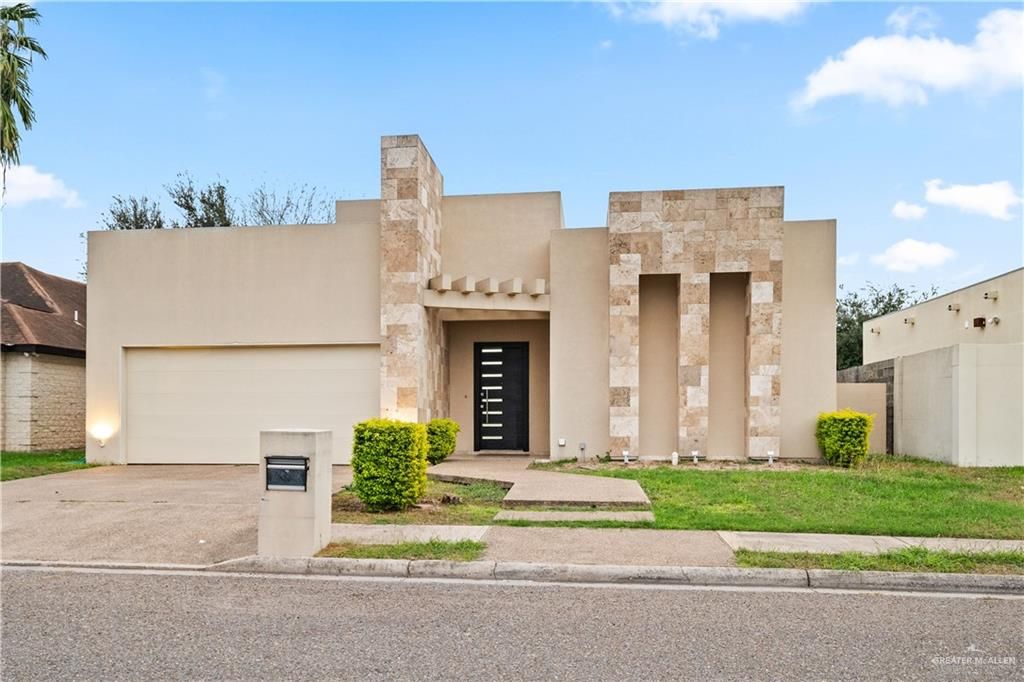 206 N Mockingbird Avenue, Mission, TX 78572