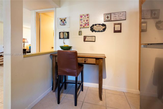 9823 S Hollybrook Lake Drive 105, Pembroke Pines, FL 33025