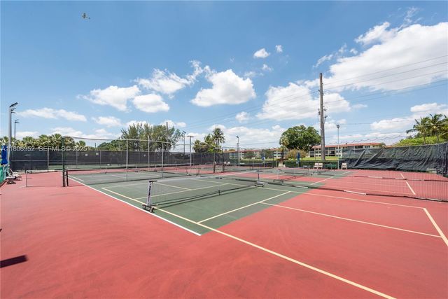 9823 S Hollybrook Lake Drive 105, Pembroke Pines, FL 33025