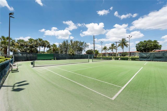 9823 S Hollybrook Lake Drive 105, Pembroke Pines, FL 33025