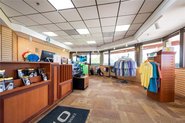 9823 S Hollybrook Lake Drive 105, Pembroke Pines, FL 33025