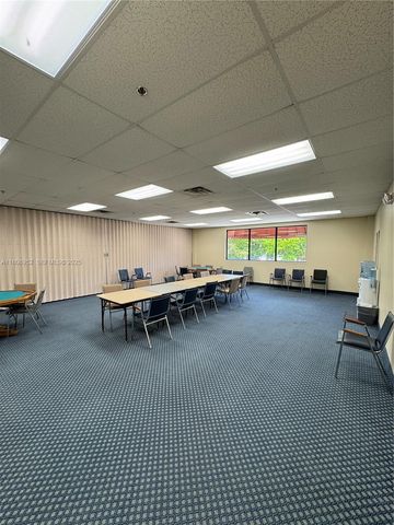 9823 S Hollybrook Lake Drive 105, Pembroke Pines, FL 33025