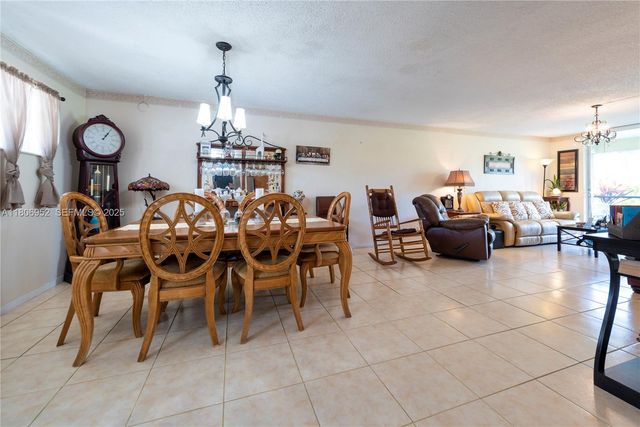 9823 S Hollybrook Lake Drive 105, Pembroke Pines, FL 33025