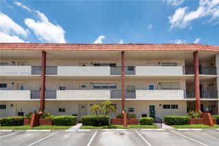 9823 S Hollybrook Lake Drive 105, Pembroke Pines, FL 33025