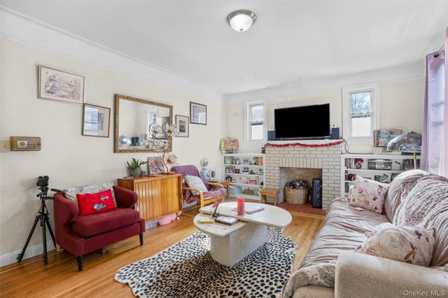 2736 Colden Avenue, Bronx, NY 10469