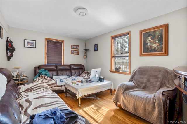 2736 Colden Avenue, Bronx, NY 10469