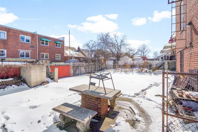 2736 Colden Avenue, Bronx, NY 10469