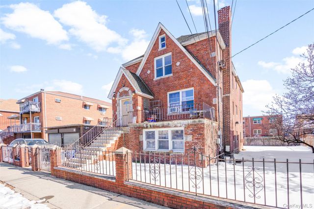 2736 Colden Avenue, Bronx, NY 10469