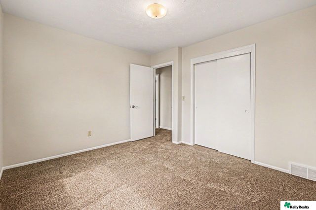 11663 Trumble Loup E, Bellevue, NE 68123