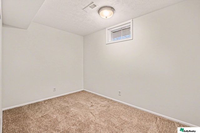 11663 Trumble Loup E, Bellevue, NE 68123