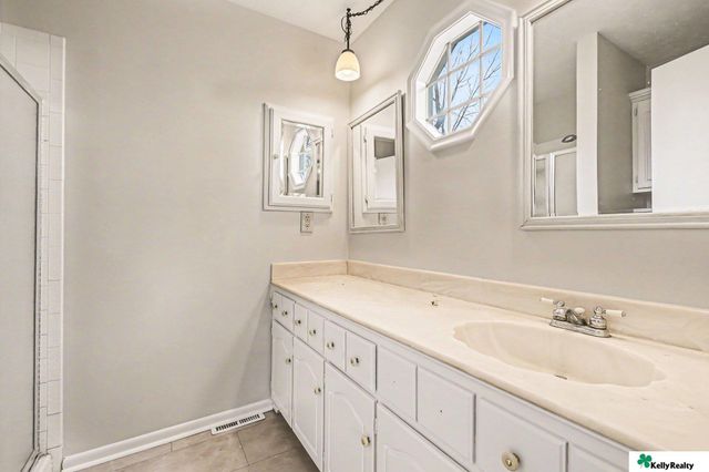 11663 Trumble Loup E, Bellevue, NE 68123