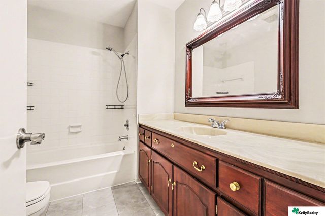 11663 Trumble Loup E, Bellevue, NE 68123