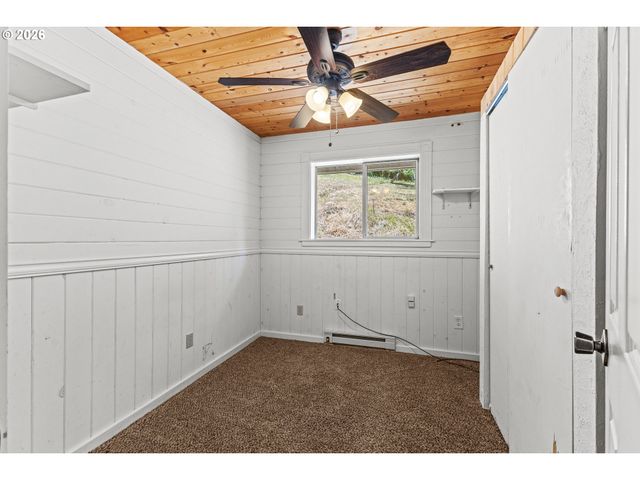 98629 SITKUM Ln, Myrtle Point, OR 97458