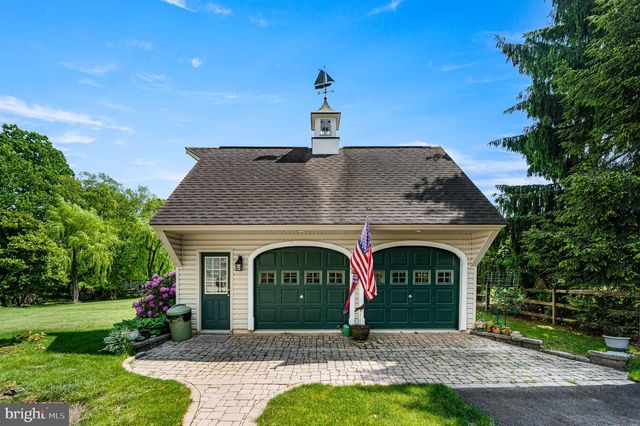 44 RED OAK DR, West Brandywine, PA 19320