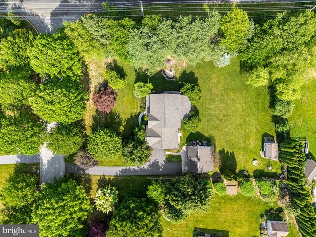 44 RED OAK DR, West Brandywine, PA 19320