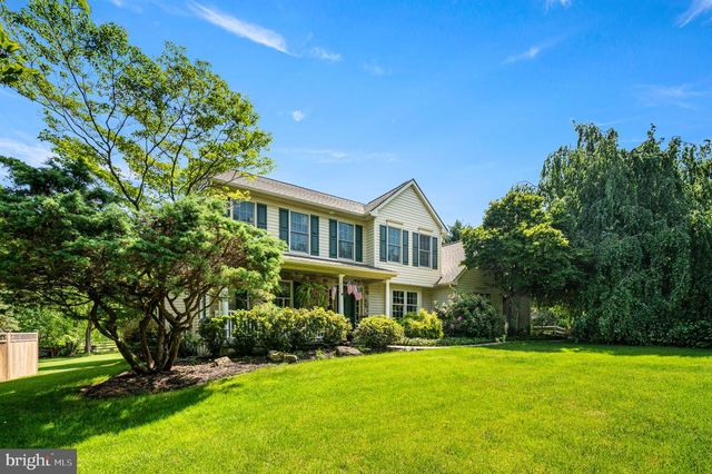 44 RED OAK DR, West Brandywine, PA 19320
