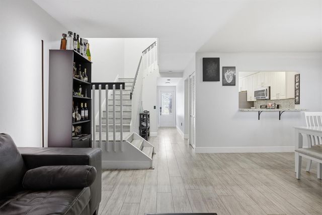 1512 N 15th Terrace, Hollywood, FL 33020