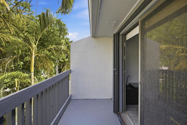 1512 N 15th Terrace, Hollywood, FL 33020