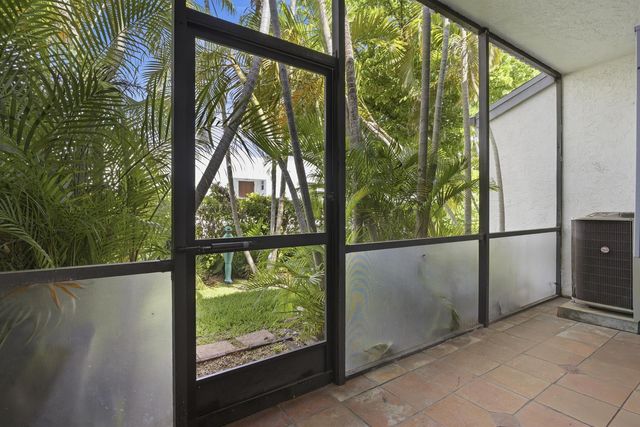 1512 N 15th Terrace, Hollywood, FL 33020