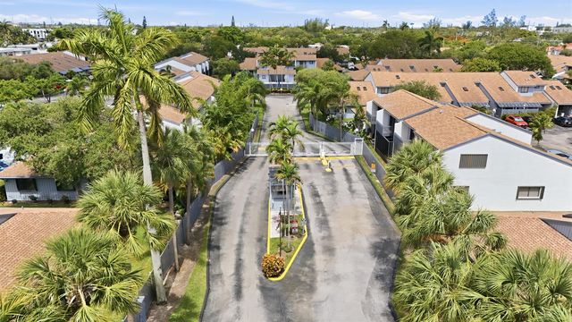 1512 N 15th Terrace, Hollywood, FL 33020