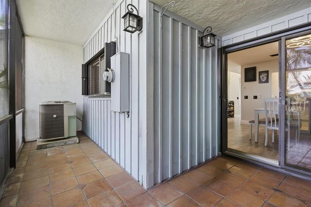 1512 N 15th Terrace, Hollywood, FL 33020