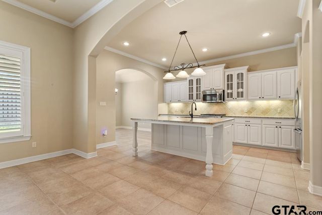 5706 Berkeley Dr, Tyler, TX 75707