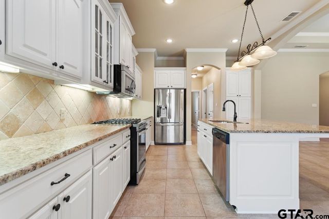 5706 Berkeley Dr, Tyler, TX 75707