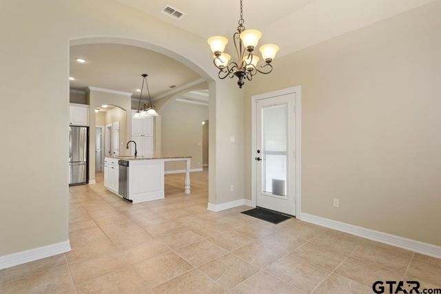 5706 Berkeley Dr, Tyler, TX 75707