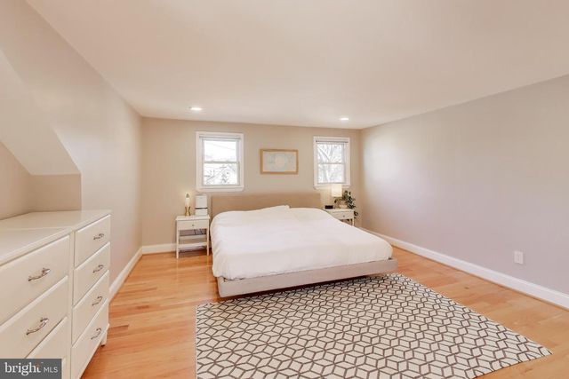 3913 OGLETHORPE ST, Hyattsville, MD 20782