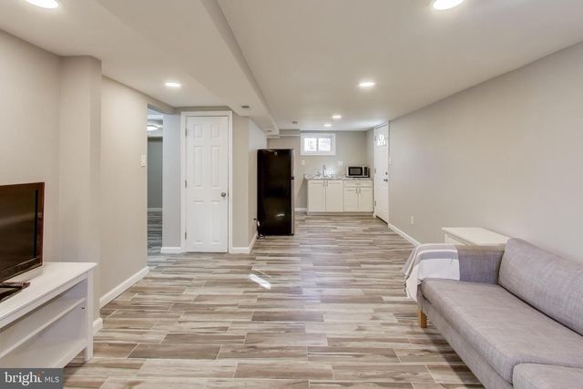 3913 OGLETHORPE ST, Hyattsville, MD 20782