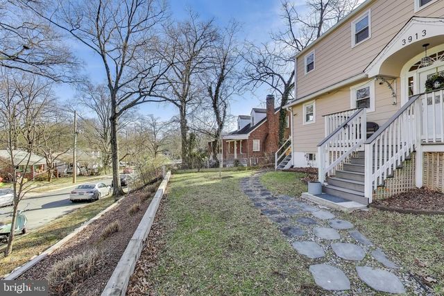 3913 OGLETHORPE ST, Hyattsville, MD 20782