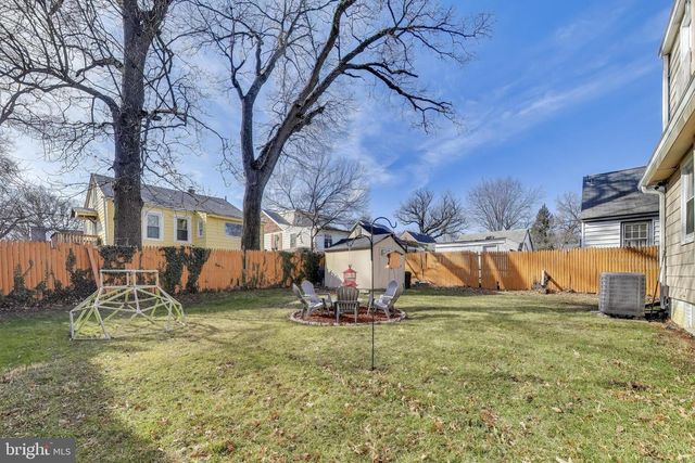 3913 OGLETHORPE ST, Hyattsville, MD 20782