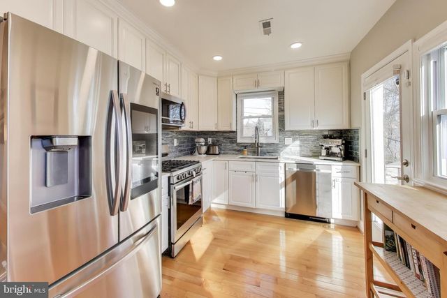 3913 OGLETHORPE ST, Hyattsville, MD 20782