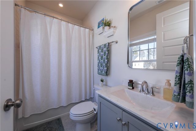 15831 W Millington Dr, Midlothian, VA 23112