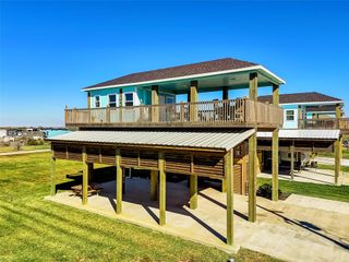 109 Ocean Tide Drive, Crystal Beach, TX 77650