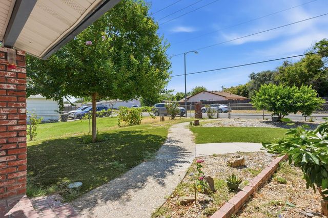 713 O St, Rio Linda, CA 95673