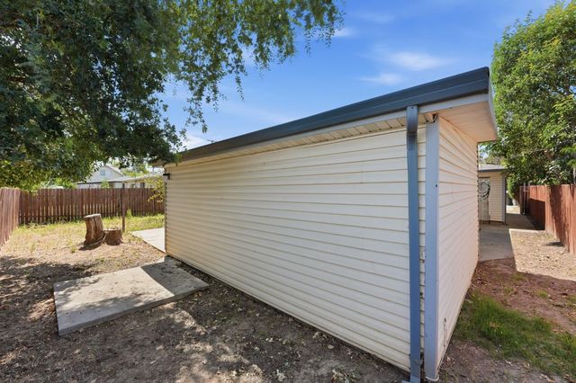 713 O St, Rio Linda, CA 95673