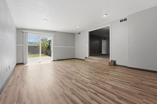 713 O St, Rio Linda, CA 95673
