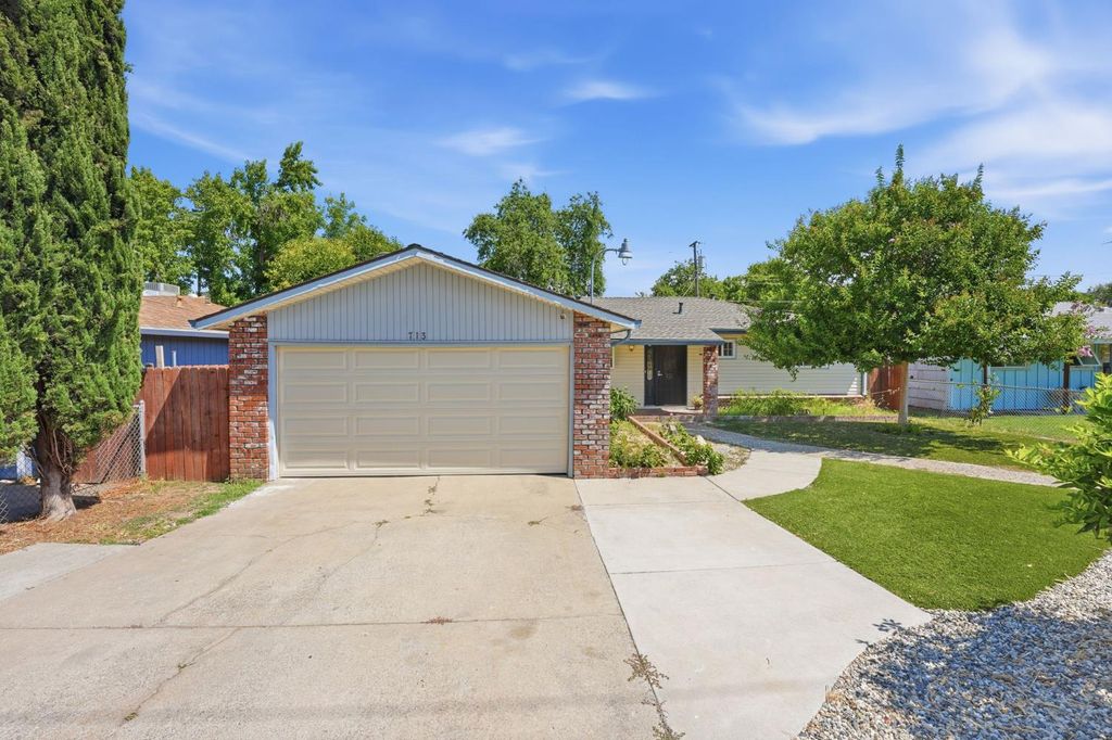 713 O St, Rio Linda, CA 95673