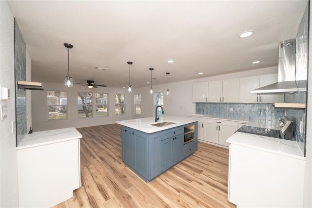 312 N Retta Street, Fort Worth, TX 76111