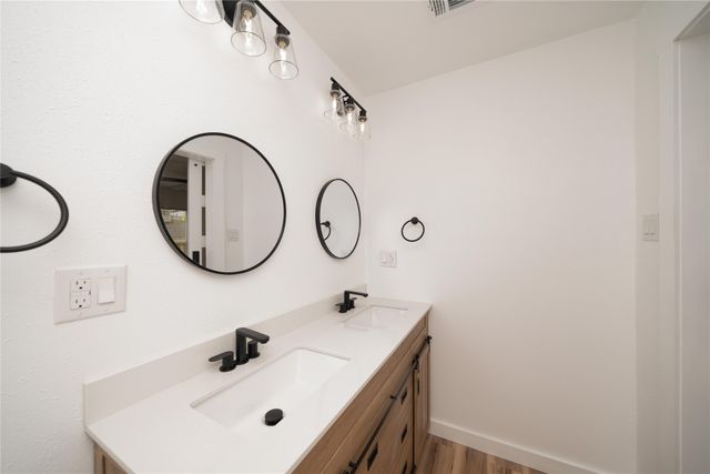 312 N Retta Street, Fort Worth, TX 76111