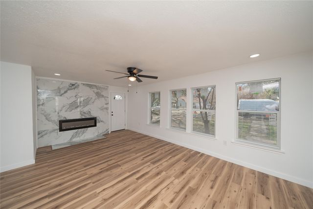 312 N Retta Street, Fort Worth, TX 76111