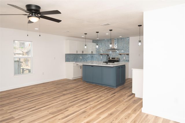 312 N Retta Street, Fort Worth, TX 76111