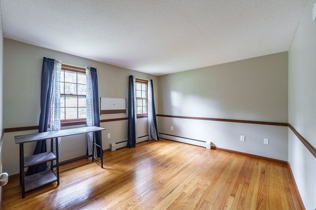 53 Greenleaf Dr, Hampden, MA 01036