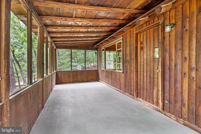 964 VALLEY VIEW RD, Harpers Ferry, WV 25425