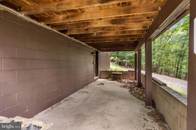 964 VALLEY VIEW RD, Harpers Ferry, WV 25425
