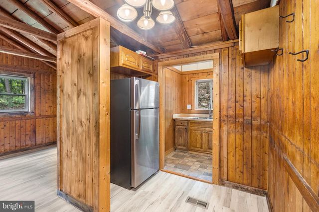 964 VALLEY VIEW RD, Harpers Ferry, WV 25425