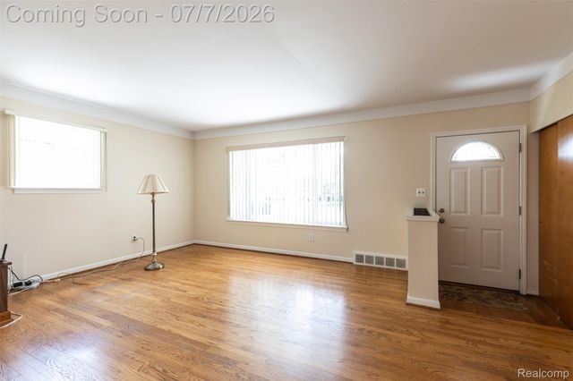 27268 Wagner Drive, Warren, MI 48093